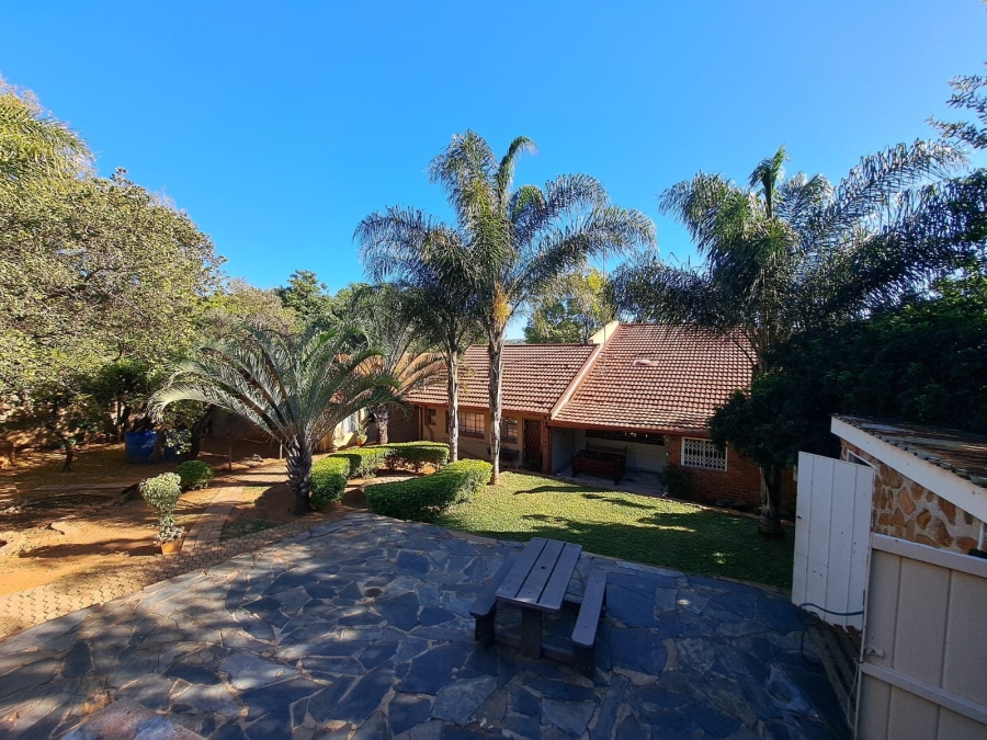 5 Bedroom Property for Sale in Protea Park North West